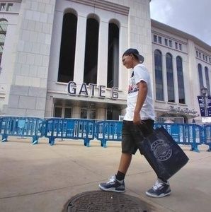 Meet your Posher, Axel